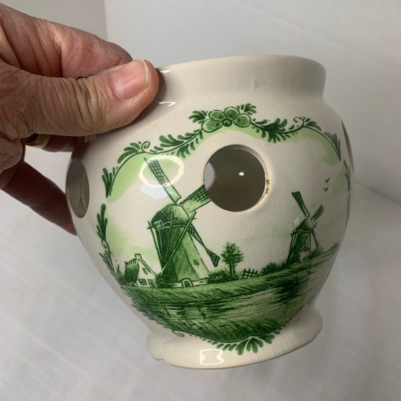 DELFT| Vintage Delft Green Tulip Planter by Brecks - Picture 2 of 11